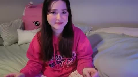 PilloGoddess online show from 06-01-26, 09:22