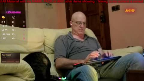 Snapshot of pilot_dave_69 chatting on 02-20-25, 07:19 Dave online show from 02-20-25, 07:19
