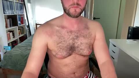 Snapshot of pilou7452 chatting on 03-04-26, 12:11 pilou online show from 03-04-26, 12:11