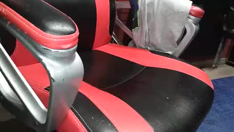 Snapshot of pils001 chatting on 09-10-25, 09:04 Pils online show from 09-10-25, 09:04