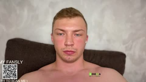 Snapshot of pimple_gang chatting on 07-17-26, 08:03 Sasha online show from 07-17-26, 08:03