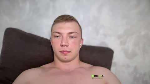 Snapshot of pimple_gang chatting on 07-19-26, 08:12 Sasha online show from 07-19-26, 08:12