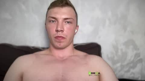 Snapshot of pimple_gang chatting on 07-24-26, 11:36 Sasha online show from 07-24-26, 11:36