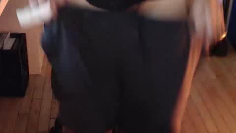 Snapshot of pimprobo chatting on 12-04-25, 03:21 Pimp Robo online show from 12-04-25, 03:21