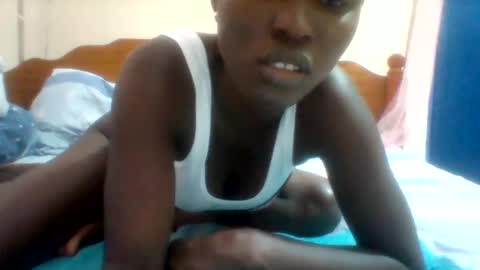 Snapshot of pinah1997 chatting on 02-13-25, 07:45 pinah1997 online show from 02-13-25, 07:45