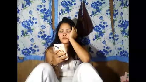 Snapshot of pinay_just18th chatting on 05-12-26, 02:58 pinay_just18th online show from 05-12-26, 02:58