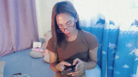 Snapshot of pinay_lucy chatting on 02-24-25, 03:44 lucyLove online show from 02-24-25, 03:44