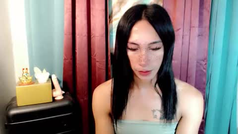 Snapshot of pinay_lucy chatting on 11-22-25, 12:15 lucyLove online show from 11-22-25, 12:15