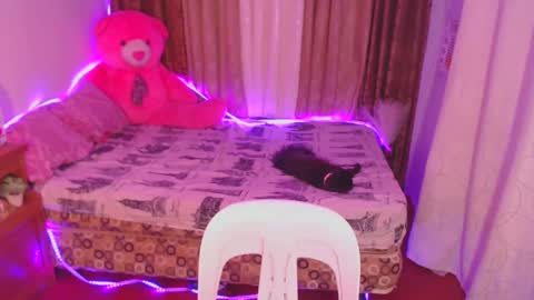 pinay_shawnx online show from 12-27-24, 08:24