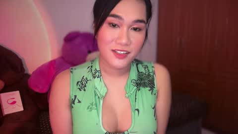 Snapshot of pinay_sofiexx chatting on 02-12-26, 03:01 sofielove online show from 02-12-26, 03:01