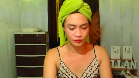 jilian  online show from 11-30-25, 09:57