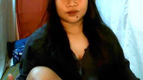 Snapshot of pinayjona chatting on 01-11-25, 12:29 pinayjona online show from 01-11-25, 12:29