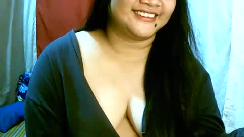 Snapshot of pinayjona chatting on 09-12-25, 12:05 pinayjona online show from 09-12-25, 12:05