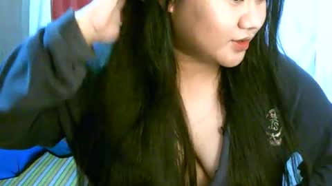 Snapshot of pinayjona chatting on 09-25-25, 10:19 pinayjona online show from 09-25-25, 10:19