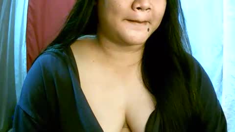 Snapshot of pinayjona chatting on 10-06-25, 10:23 pinayjona online show from 10-06-25, 10:23