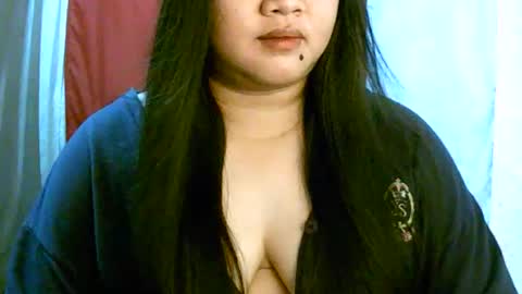 Snapshot of pinayjona chatting on 10-07-25, 11:29 pinayjona online show from 10-07-25, 11:29