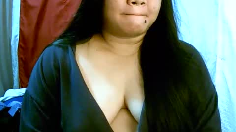 Snapshot of pinayjona chatting on 10-18-25, 12:39 pinayjona online show from 10-18-25, 12:39