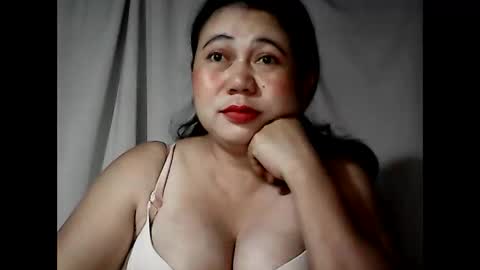 pinaymama12345 online show from 12-19-25, 10:28
