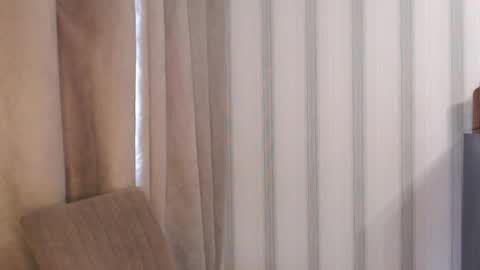      online show from 06-08-26, 08:15