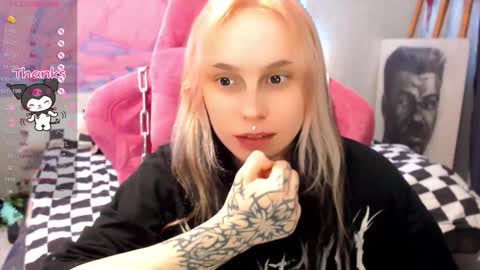 Nancy online show from 02-25-26, 06:06