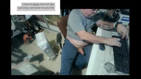 Snapshot of pini_z chatting on 12-19-24, 07:29 pini_z online show from 12-19-24, 07:29