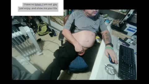 Snapshot of pini_z chatting on 12-23-24, 03:01 pini_z online show from 12-23-24, 03:01