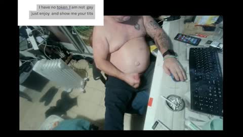 Snapshot of pini_z chatting on 12-28-24, 12:47 pini_z online show from 12-28-24, 12:47