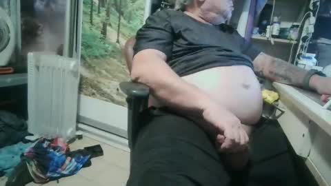 Snapshot of pini_z chatting on 02-14-26, 06:48 pini_z online show from 02-14-26, 06:48