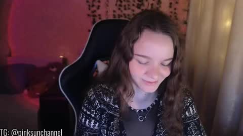 Snapshot of pink__sun chatting on 11-16-25, 06:57 Stephanie online show from 11-16-25, 06:57