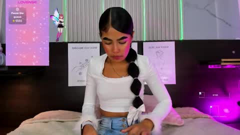 Snapshot of pink_as chatting on 09-19-25, 01:01 pink_as online show from 09-19-25, 01:01