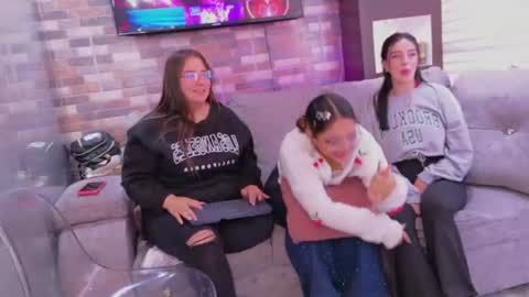 pink_as online show from 07-01-26, 07:57