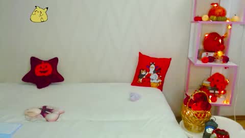 Snapshot of pink_pikachu_ chatting on 10-23-25, 09:24 Pikachu pika online show from 10-23-25, 09:24