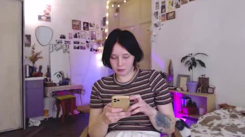 Snapshot of pink_soup chatting on 10-22-25, 05:56 Sony online show from 10-22-25, 05:56