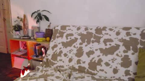 Snapshot of pink_soup chatting on 11-01-25, 05:04 Sony online show from 11-01-25, 05:04