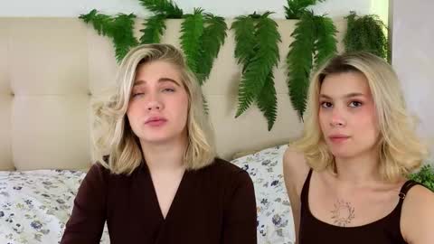 Adele online show from 09-12-25, 10:48