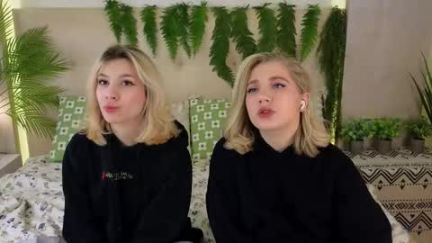 Adele online show from 10-01-25, 09:26