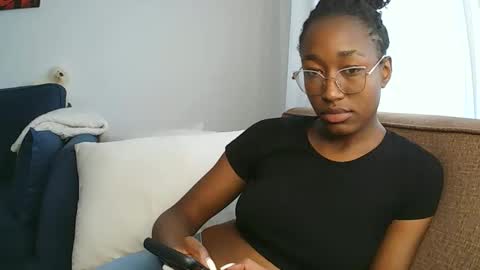 PinkyAura online show from 01-13-26, 09:25