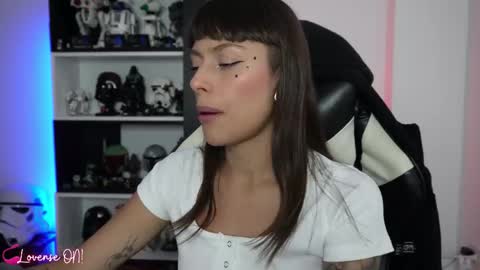 Snapshot of pinkcatlive chatting on 12-15-25, 07:18 Emily online show from 12-15-25, 07:18