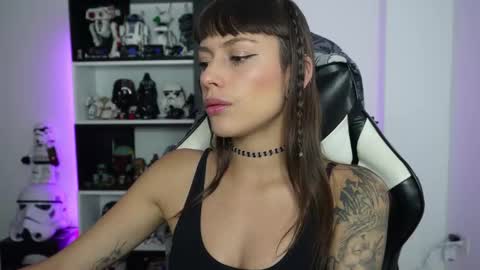 Snapshot of pinkcatlive chatting on 02-05-26, 04:55 Emily online show from 02-05-26, 04:55