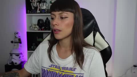 Snapshot of pinkcatlive chatting on 02-09-26, 04:11 Emily online show from 02-09-26, 04:11