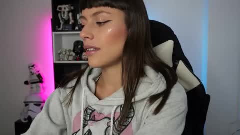 Emily online show from 04-27-26, 08:18