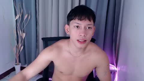 Snapshot of pinkcock_froi chatting on 07-04-26, 03:35 froi online show from 07-04-26, 03:35