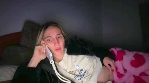 Snapshot of pinkilola chatting on 05-19-26, 02:07 Pinkilola online show from 05-19-26, 02:07