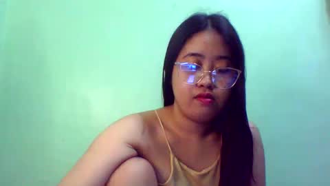 Snapshot of pinkish_shine chatting on 02-28-25, 01:37 Hi its me shine online show from 02-28-25, 01:37