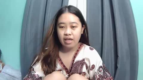 Snapshot of pinkish_shine chatting on 02-09-26, 12:25 Hi its me shine online show from 02-09-26, 12:25