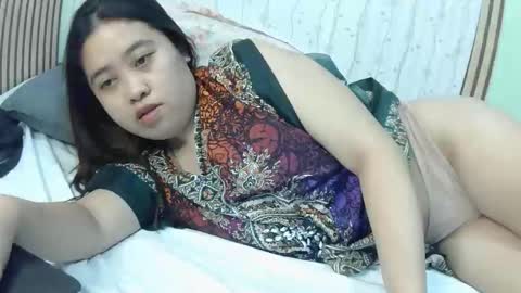 Snapshot of pinkish_shine chatting on 02-13-26, 03:41 Hi its me shine online show from 02-13-26, 03:41