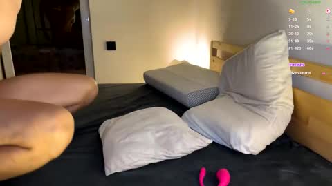 Maya and Tommy online show from 03-11-26, 09:43