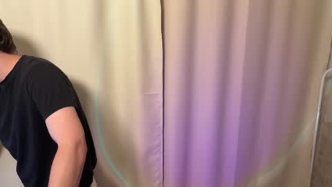 Snapshot of pinkmen52 chatting on 06-16-26, 01:41 pinkmen52 online show from 06-16-26, 01:41