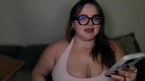 Snapshot of pinkmercedes33 chatting on 11-20-25, 10:53 Princess Mercedes online show from 11-20-25, 10:53