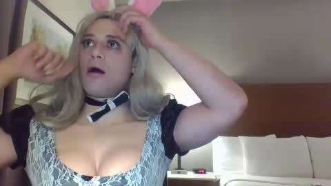 Snapshot of pinkpillbambi chatting on 01-12-25, 11:47 pinkpillbambi online show from 01-12-25, 11:47